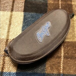 Maui Jim Brown Toiletry Bag
